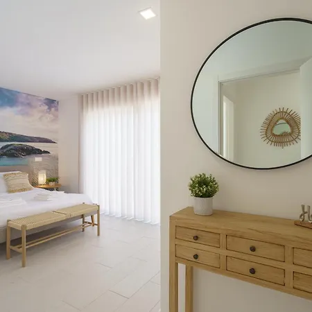 Lola Villa Santa Barbara (Lisbon)