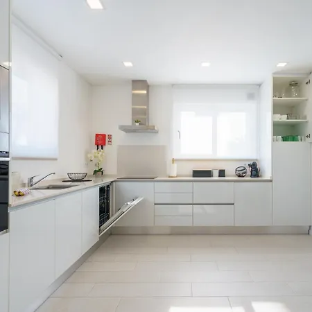 Lola, With Jacuzzi And Private Swimming Pool *