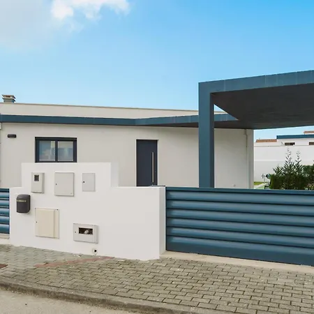 Lola, With Jacuzzi&private Swimming Pool