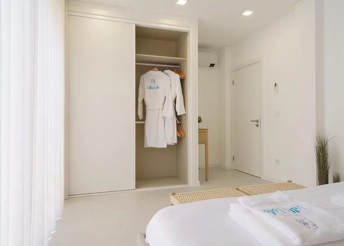 Lola, With Jacuzzi And Private Swimming Pool Villa *